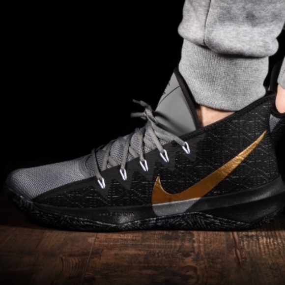 Nike Other - Nike Zoom Evidence sneaker